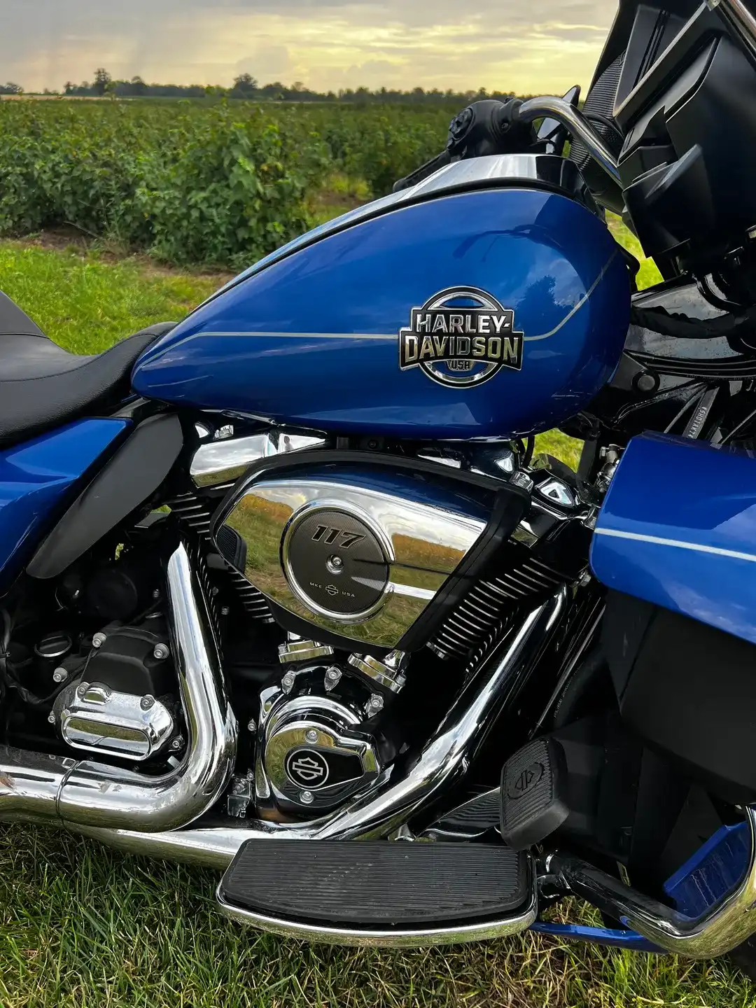 Harley-Davidson Street Glide Ultra 2025 logo z boku motocykla