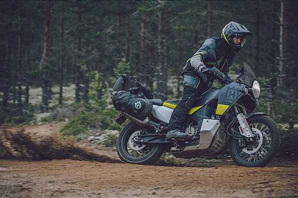 HUSQVARNA MOTORCYCLES LIFTS THE COVERS OFF THE HIGHLY ANTICIPATED NORDEN 901