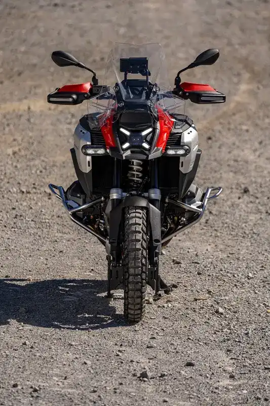 bmw r1300 gs adventure seen from the front