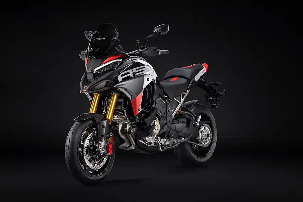 Ducati Diavel V4 RS widziany z boku