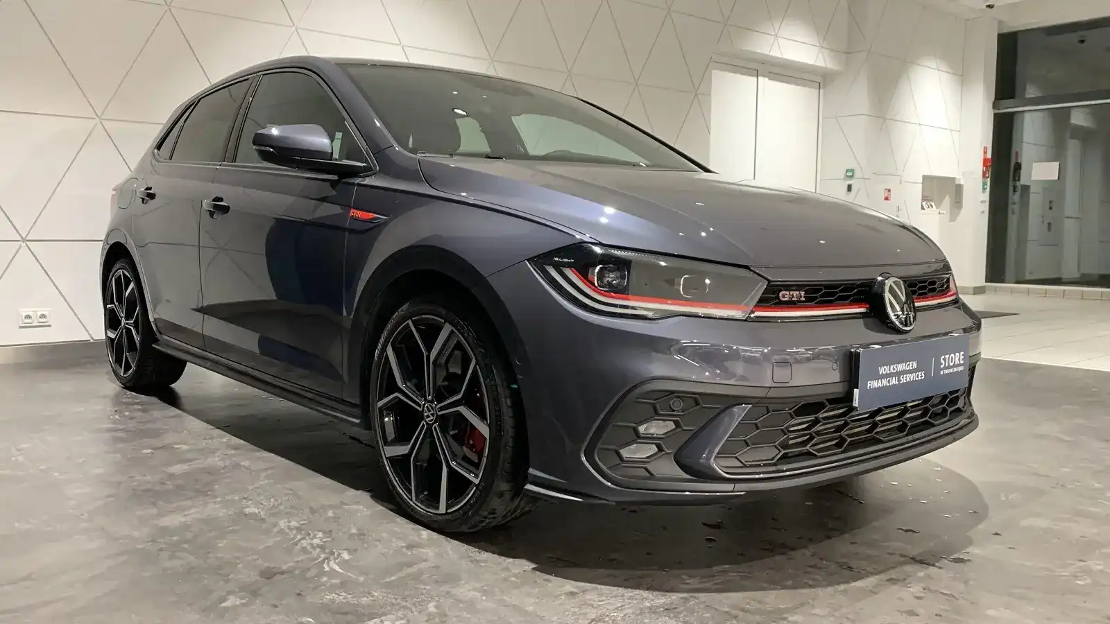 samochód Volkswagen w salonie VWFS