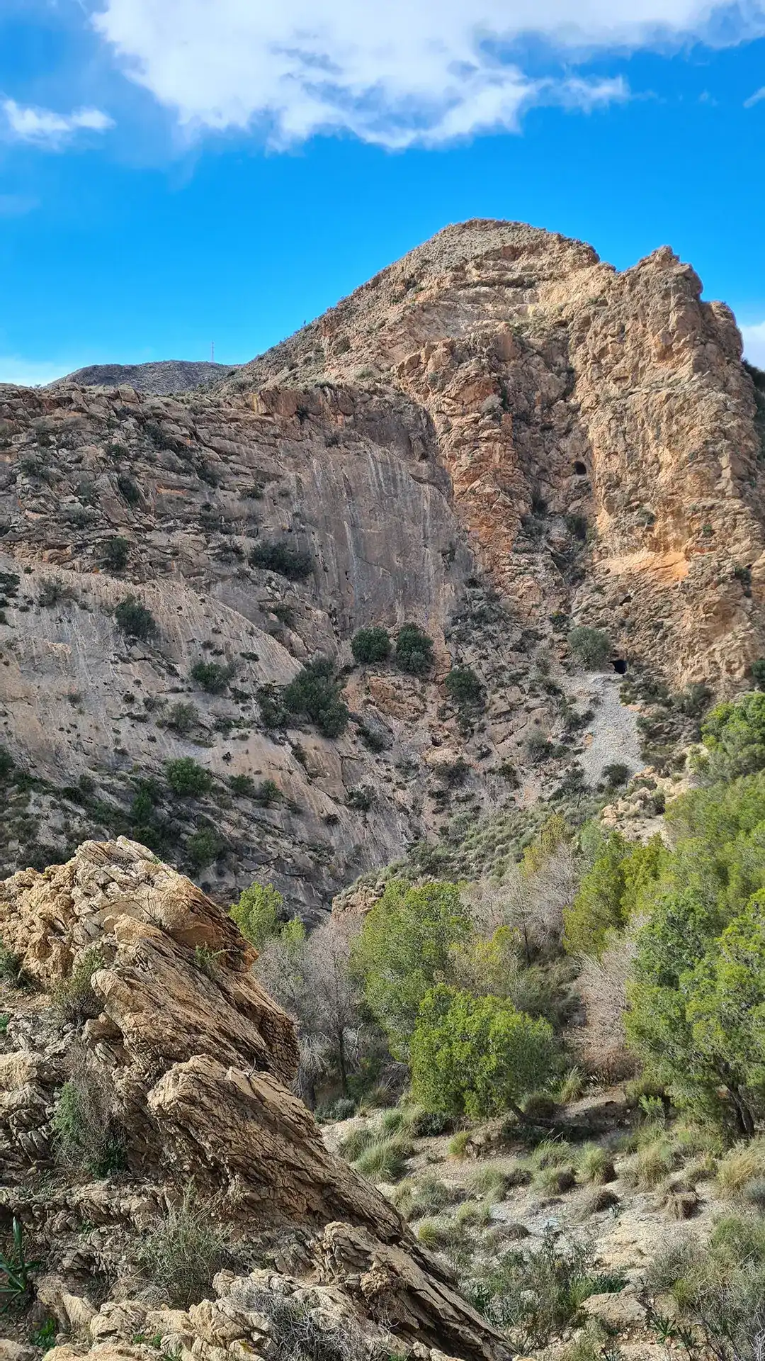 El Espejo widok na skałę