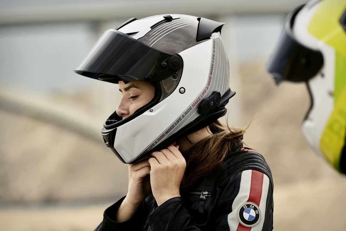 BMW Motorrad przedłuża gwarancję na swoje kaski do pięciu lat