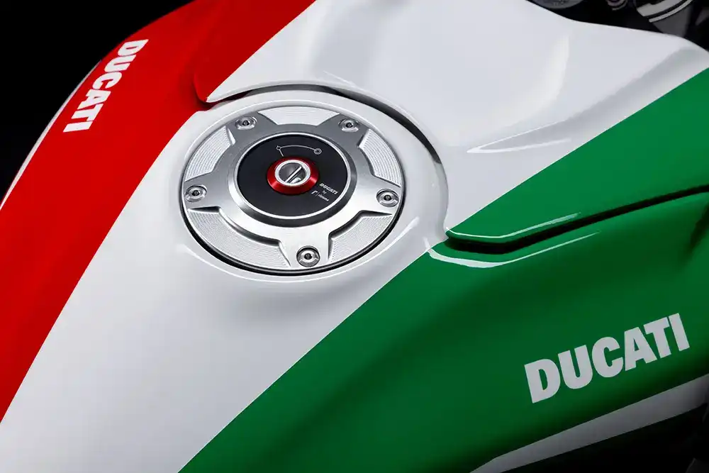 Ducati Panigale V4 Tricolore 2025